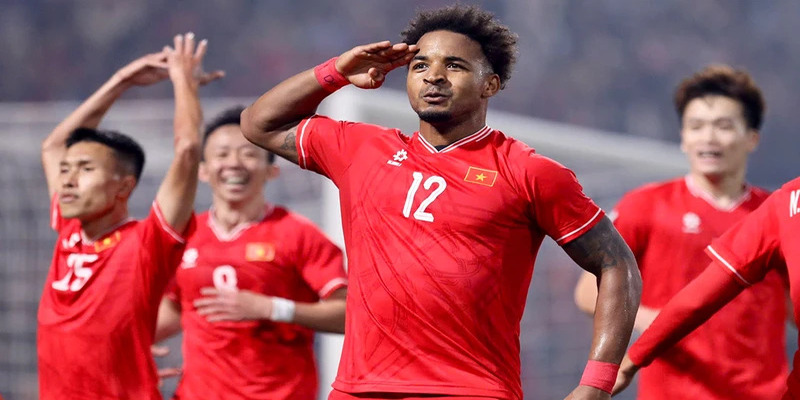 Người hùng Xuân Son có đóng góp cực lớn trong trận chung kết lượt đi cho đội tuyển Việt Nam